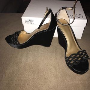 New Wedge heel with beautiful detail